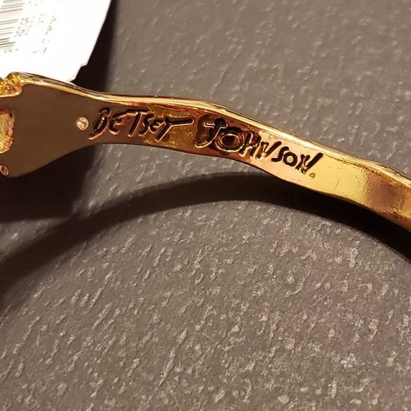 Betsey Johnson Bracelet - Picture 12 of 16
